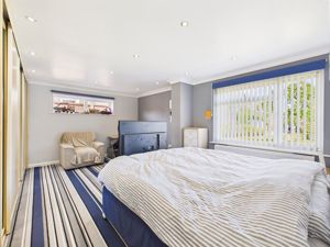 Bedroom- click for photo gallery